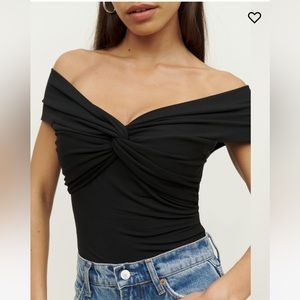 NWT Ezlynn Knit Top in Black size S